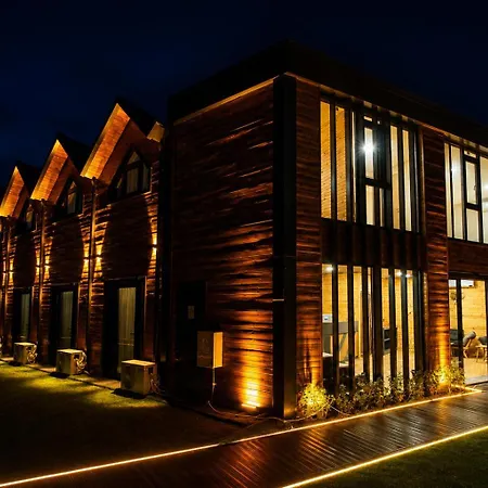 Hotel City Bungalow Hotel *