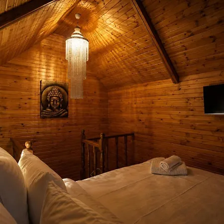 City Bungalow Hotel